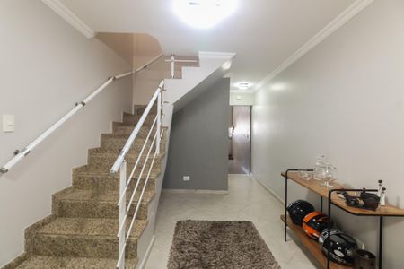 Casa à venda com 170m², 3 quartos e 2 vagas Casa à venda com 170m², 3 quartos e 2 vagasSala