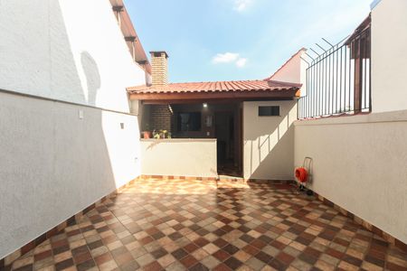 Casa à venda com 170m², 3 quartos e 2 vagas Casa à venda com 170m², 3 quartos e 2 vagasQuintal