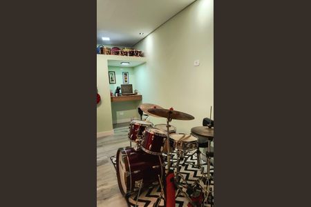 Quarto de casa à venda com 4 quartos, 375m² em Novo Osasco, Osasco