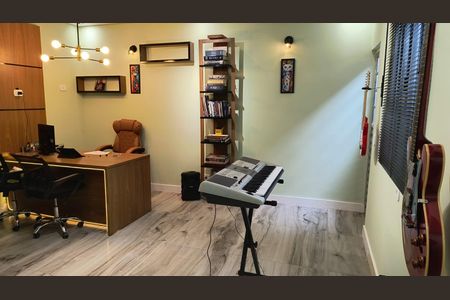 Casa à venda com 375m², 4 quartos e 3 vagasQuarto