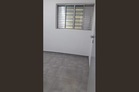 Quarto de casa à venda com 4 quartos, 375m² em Novo Osasco, Osasco