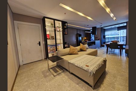 Apartamento à venda com 105m², 2 quartos e 2 vagasSala