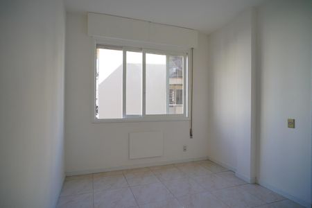 Quarto 1 de apartamento à venda com 2 quartos, 42m² em Floresta, Porto Alegre