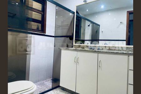 Casa à venda com 4 quartos, 319m² em Vila Valqueire, Rio de Janeiro