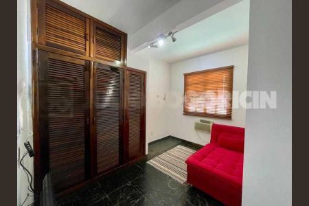 Casa à venda com 6 quartos, 412m² em Vila Valqueire, Rio de Janeiro