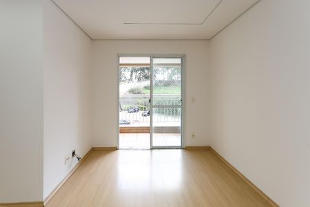 sala  de apartamento para alugar com 3 quartos, 70m² em Jardim Maria Rosa, Taboão da Serra