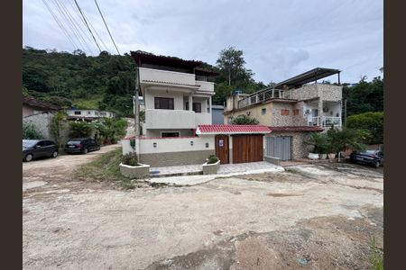 Casa para alugar com 200m², 4 quartos e 3 vagasFachada