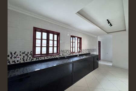 Casa para alugar com 200m², 4 quartos e 3 vagasCozinha