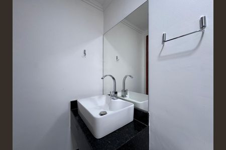 Casa para alugar com 200m², 4 quartos e 3 vagasSuíte 2 - Banheiro