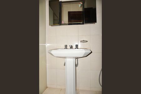 Casa à venda com 250m², 6 quartos e 5 vagasSuíte - Banheiro (Barracão)