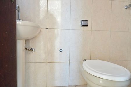 Casa à venda com 250m², 6 quartos e 5 vagasBanheiro Social (Apartamento)