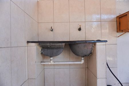 Casa à venda com 250m², 6 quartos e 5 vagasÁrea de Serviço (Apartamento)