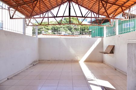 Casa à venda com 250m², 6 quartos e 5 vagasÁrea de Serviço (Apartamento)