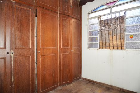 Casa à venda com 250m², 6 quartos e 5 vagasSuíte (Barracão)