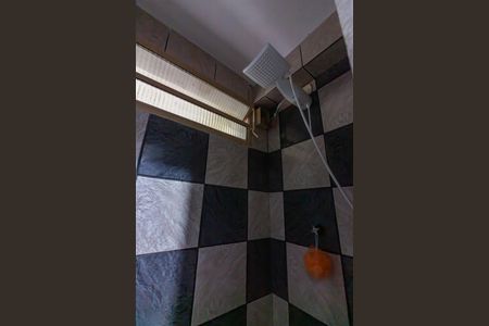 Casa à venda com 206m², 4 quartos e 2 vagasBanheiro 1