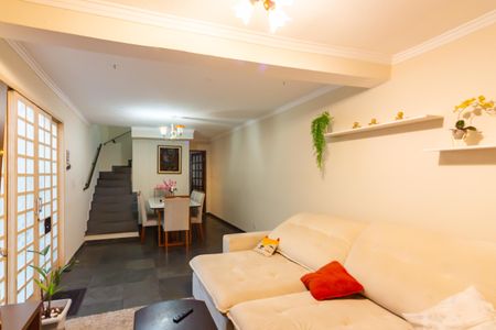 Casa à venda com 206m², 4 quartos e 2 vagasSala 
