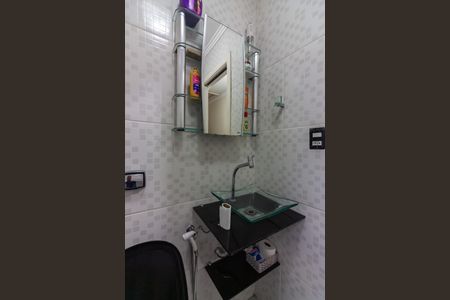 Casa à venda com 206m², 4 quartos e 2 vagasBanheiro 2