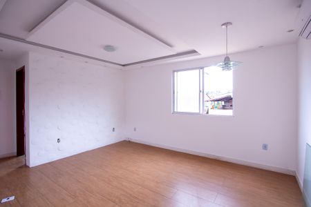 Sala de apartamento para alugar com 2 quartos, 67m² em Trindade, São Gonçalo