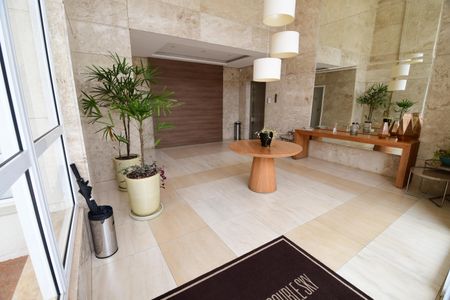 Apartamento para alugar com 188m², 3 quartos e 3 vagasHall social