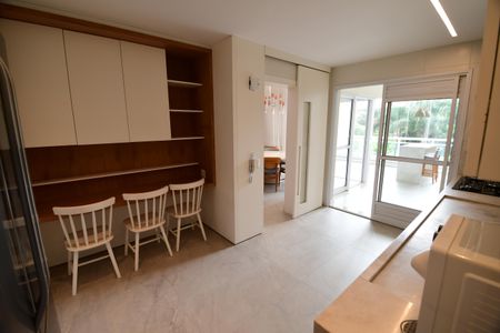 Apartamento para alugar com 188m², 3 quartos e 3 vagasCozinha