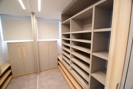 Apartamento para alugar com 188m², 3 quartos e 3 vagasQuarto 3 - Suíte Closet