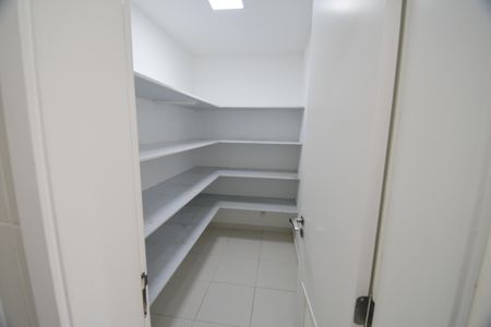 Apartamento para alugar com 188m², 3 quartos e 3 vagasÁrea de Serviço - Despensa