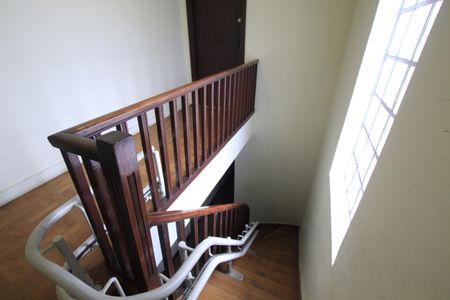 Escada de kitnet/studio para alugar com 1 quarto, 24m² em Cambuci, São Paulo