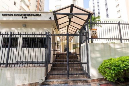 Apartamento para alugar com 73m², 3 quartos e 2 vagas Apartamento para alugar com 73m², 3 quartos e 2 vagasFachada e portaria