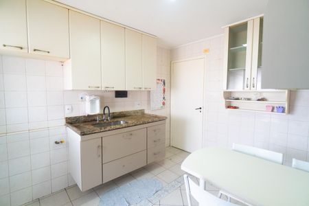 Apartamento para alugar com 73m², 3 quartos e 2 vagas Apartamento para alugar com 73m², 3 quartos e 2 vagasCozinha