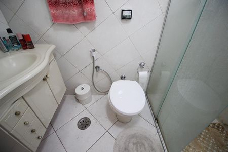 Apartamento para alugar com 105m², 3 quartos e 1 vaga Apartamento para alugar com 105m², 3 quartos e 1 vagaBanheiro da Suíte