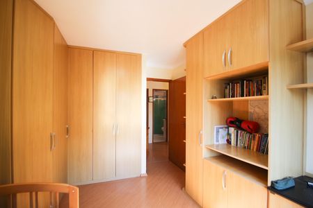 Apartamento para alugar com 105m², 3 quartos e 1 vaga Apartamento para alugar com 105m², 3 quartos e 1 vagaQuarto
