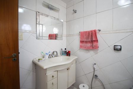 Apartamento para alugar com 105m², 3 quartos e 1 vaga Apartamento para alugar com 105m², 3 quartos e 1 vagaBanheiro da Suíte