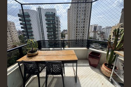 Apartamento à venda com 197m², 4 quartos e 4 vagas