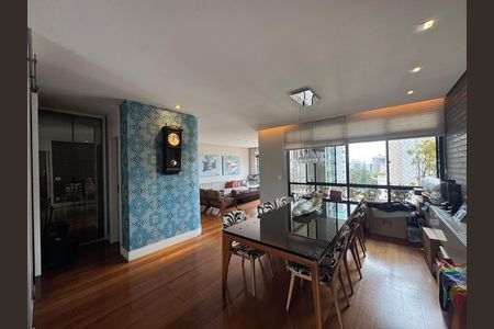 Apartamento à venda com 4 quartos, 197m² em Funcionários, Belo Horizonte