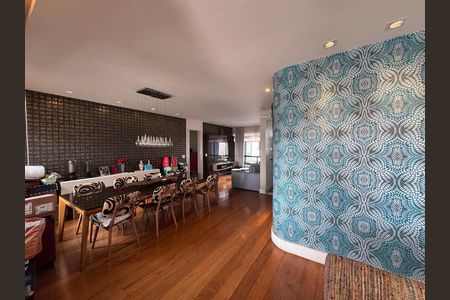 Apartamento à venda com 197m², 4 quartos e 4 vagas