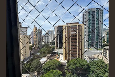 Apartamento à venda com 197m², 4 quartos e 4 vagas