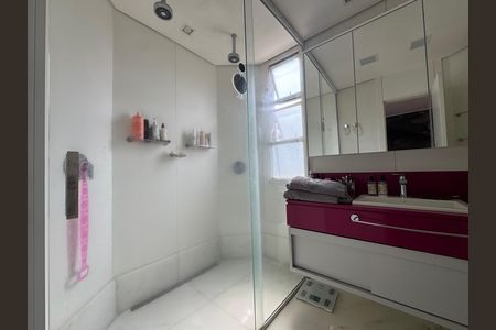 Apartamento à venda com 197m², 4 quartos e 4 vagas
