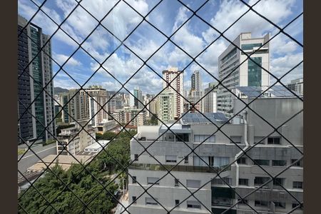 Apartamento à venda com 197m², 4 quartos e 4 vagas