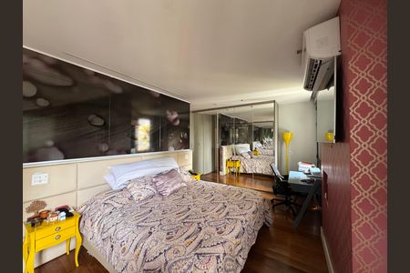 Apartamento à venda com 197m², 4 quartos e 4 vagas