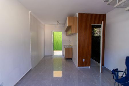 Casa de condomínio para alugar com 80m², 2 quartos e 1 vagaSala