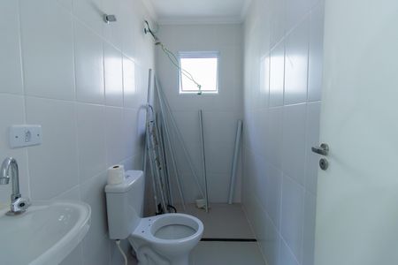 Casa de condomínio para alugar com 80m², 2 quartos e 1 vagaBanheiro Social