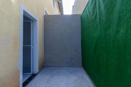 Casa de condomínio para alugar com 80m², 2 quartos e 1 vagaQuintal dos fundos