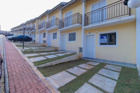 Casa de condomínio para alugar com 80m², 2 quartos e 1 vagaFachada