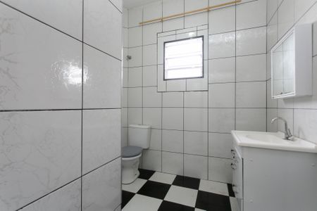Casa para alugar com 90m², 3 quartos e 2 vagasBanheiro social
