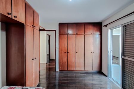 Casa à venda com 197m², 4 quartos e 4 vagasQuarto 4