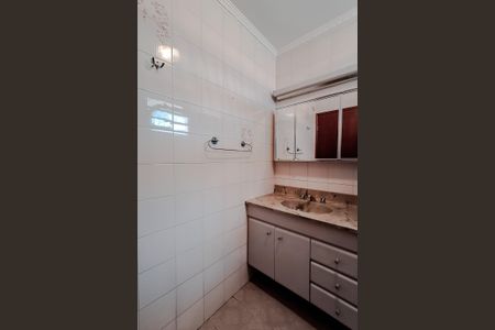 Casa à venda com 197m², 4 quartos e 4 vagasBanheiro da Suíte 2