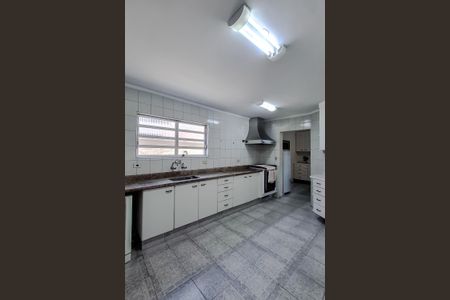 Casa à venda com 197m², 4 quartos e 4 vagasCozinha