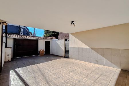 Casa à venda com 197m², 4 quartos e 4 vagasGaragem