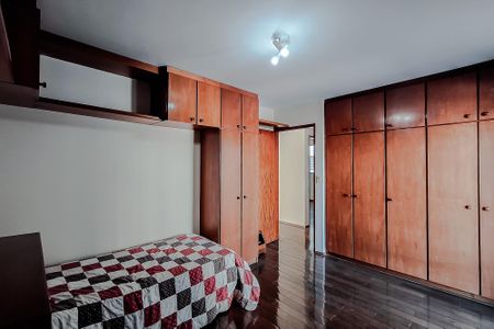 Casa à venda com 197m², 4 quartos e 4 vagasQuarto 4