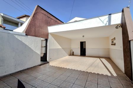 Casa à venda com 197m², 4 quartos e 4 vagasGaragem